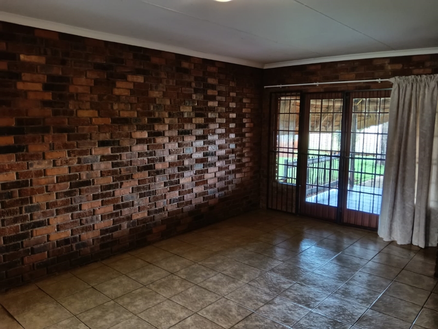 8 Bedroom Property for Sale in Brits Rural North West